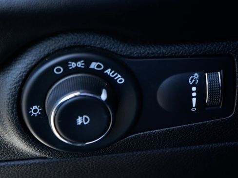 Used 2022 Dodge Durango GT image 21