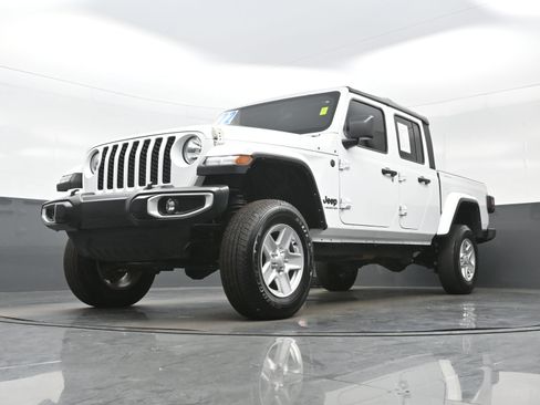 Used 2022 Jeep Gladiator Sport AWD/4WD image 26