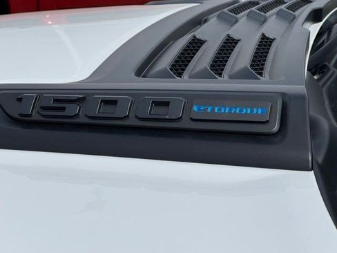 New 2026 RAM 1500 Laramie w/ Sport Appearance Package AWD/4WD image 38