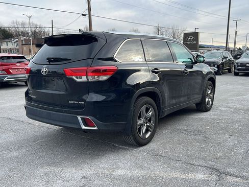 Used 2017 Toyota Highlander Limited Platinum image 5