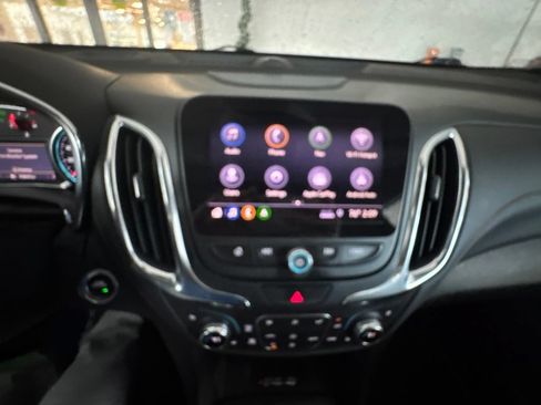 Used 2020 Chevrolet Equinox Premier FWD image 32