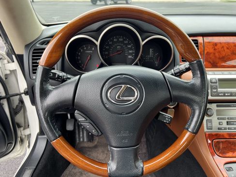 Used 2005 Lexus SC 430 Convertible image 21