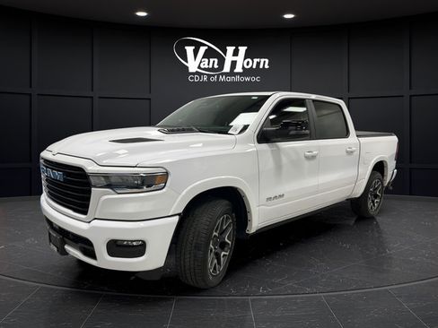 Used 2025 RAM 1500 Laramie w/ Advanced Safety Group II AWD/4WD image 3
