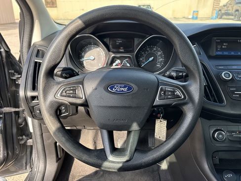 Used 2018 Ford Focus S FWD image 15