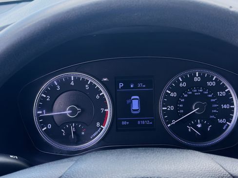 Used 2019 Hyundai Santa Fe SE FWD image 11
