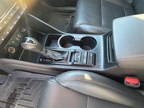 Used 2021 Hyundai Tucson Limited image 3