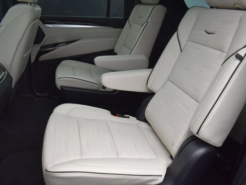 Certified 2026 Cadillac Escalade ESV Sport w/ Touring Package AWD/4WD image 28