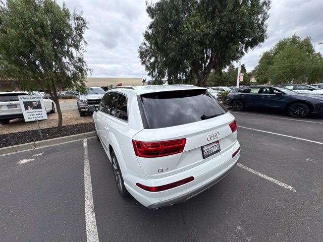 Used 2018 Audi Q7 2.0T Premium Plus w/ Premium Plus Package AWD/4WD image 32