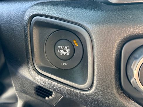 Certified 2025 Jeep Wrangler Willys image 17