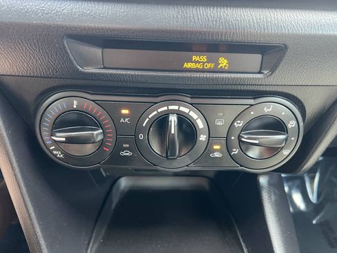 Used 2017 MAZDA MAZDA3 Sport FWD image 17