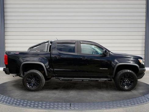 Used 2020 Chevrolet Colorado ZR2 w/ ZR2 Midnight Special Edition AWD/4WD image 8