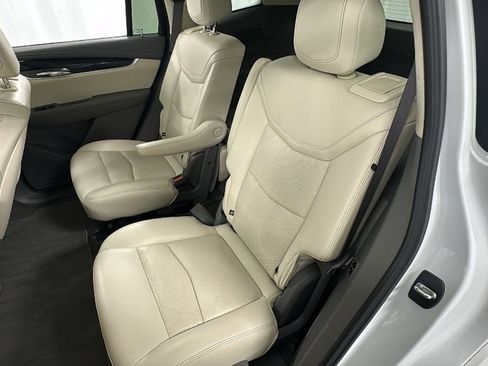Used 2022 Cadillac XT6 Premium Luxury image 12