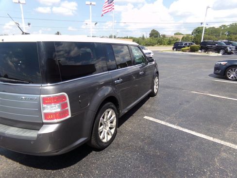 Used 2010 Ford Flex Limited FWD image 40
