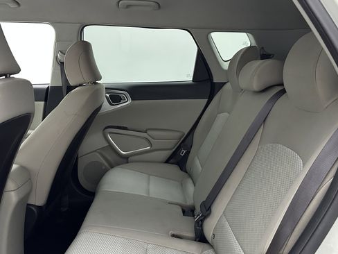 Used 2021 Kia Soul LX image 26
