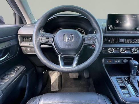 Used 2023 Honda CR-V EX image 9