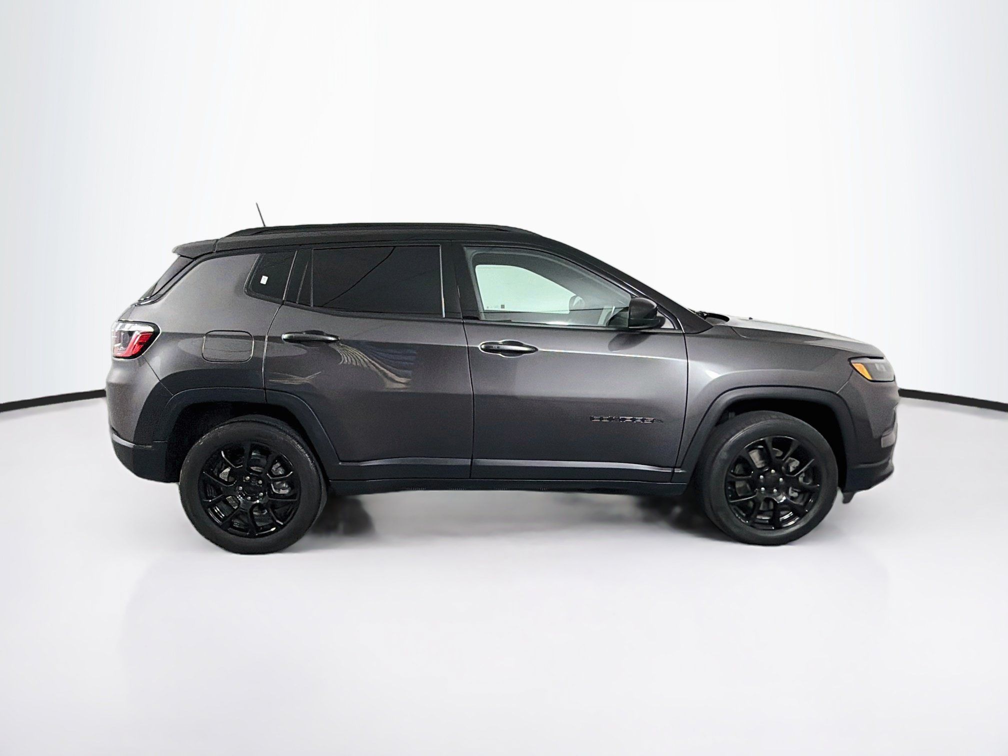 Used 2023 Jeep Compass Latitude AWD/4WD image 10