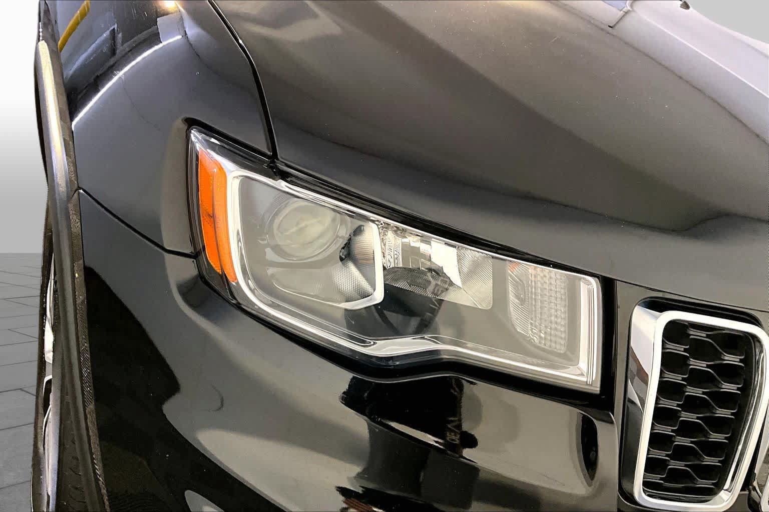 Used 2020 Jeep Grand Cherokee Limited AWD/4WD image 27