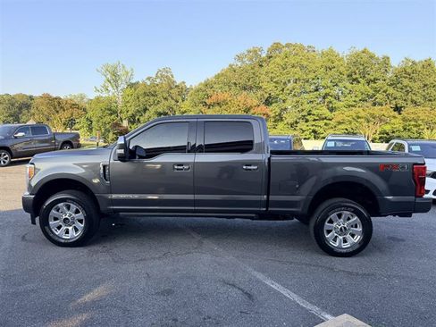 Used 2018 Ford F250 Platinum w/ Platinum Ultimate Package AWD/4WD image 8