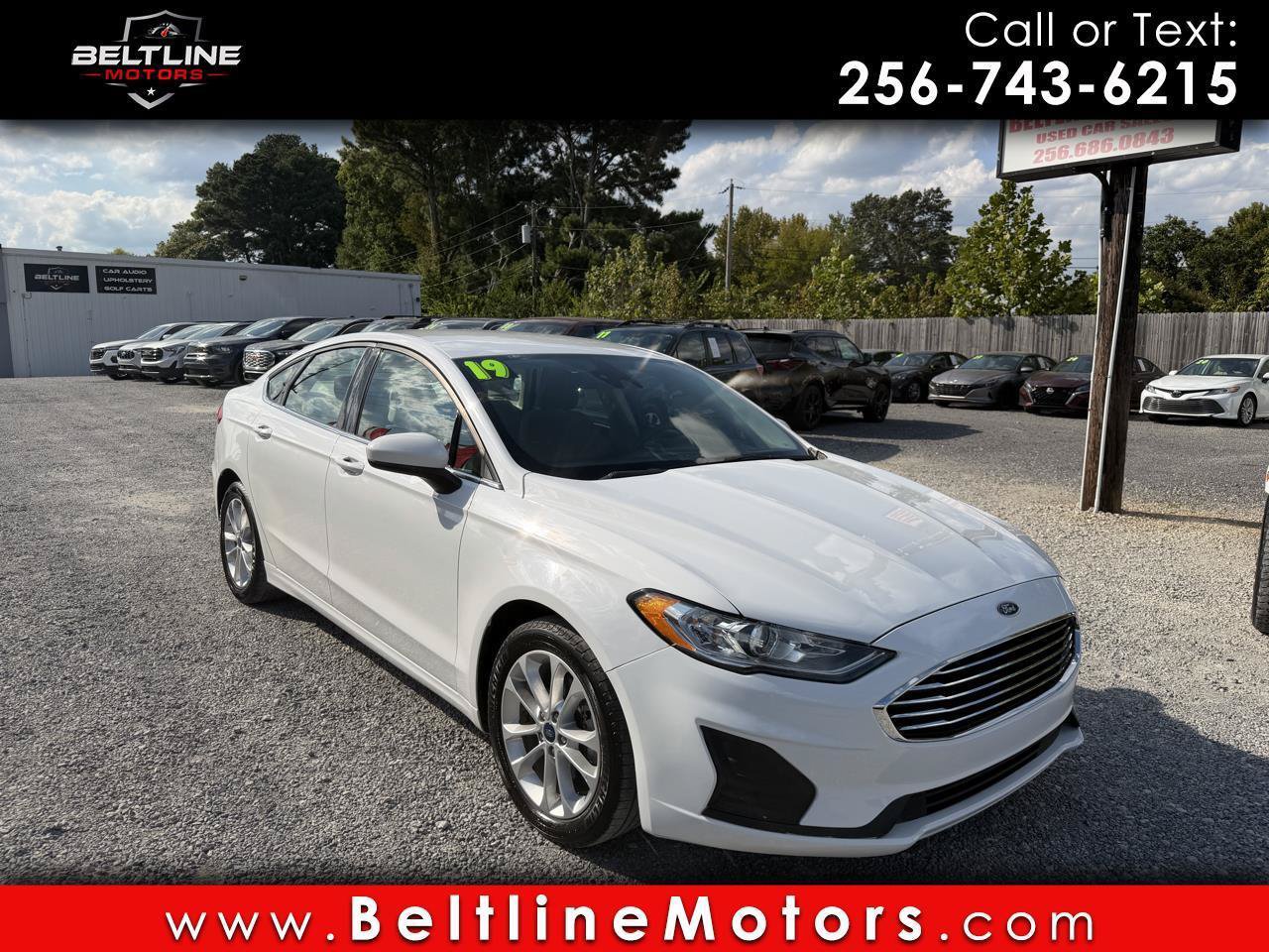 Used 2019 Ford Fusion SE FWD image 1
