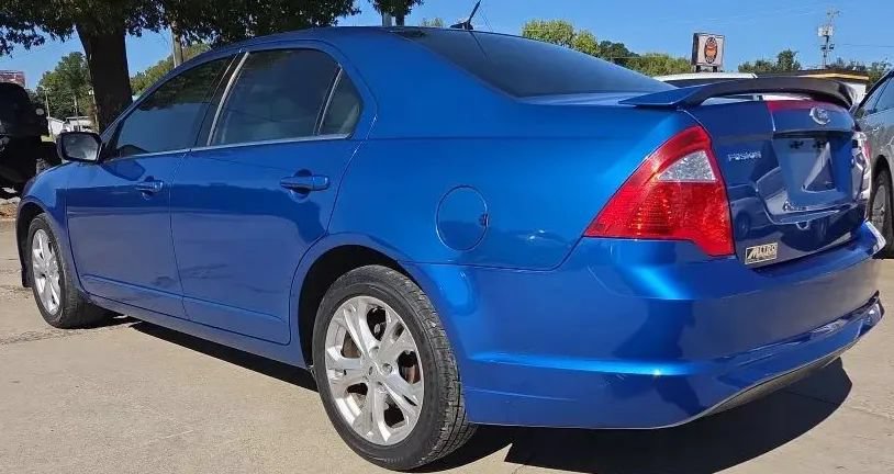 Used 2012 Ford Fusion SE FWD image 3