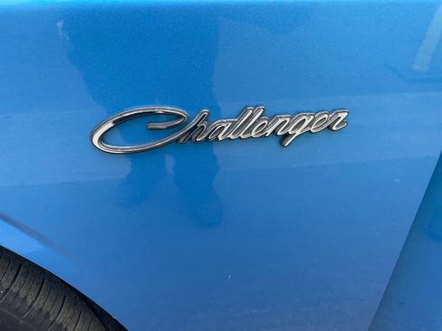 Used 2010 Dodge Challenger R/T RWD image 31