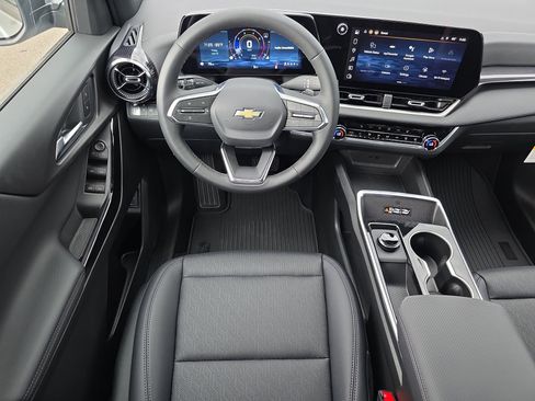 New 2026 Chevrolet Equinox LT w/ Convenience Package II FWD image 12