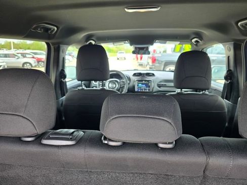 Used 2021 Jeep Renegade Latitude AWD/4WD image 20