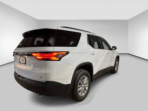 Used 2023 Chevrolet Traverse LT AWD/4WD image 5