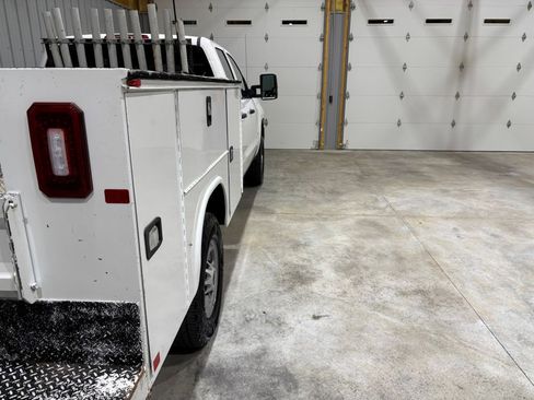 Used 2019 Chevrolet Silverado 2500 W/T w/ WT Convenience Package image 10