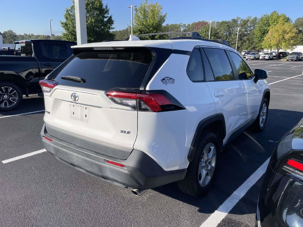 Used 2020 Toyota RAV4 XLE w/ Convenience Package FWD image 10