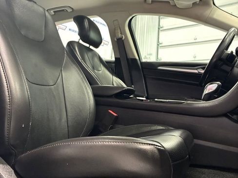 Used 2014 Ford Fusion Titanium FWD image 31