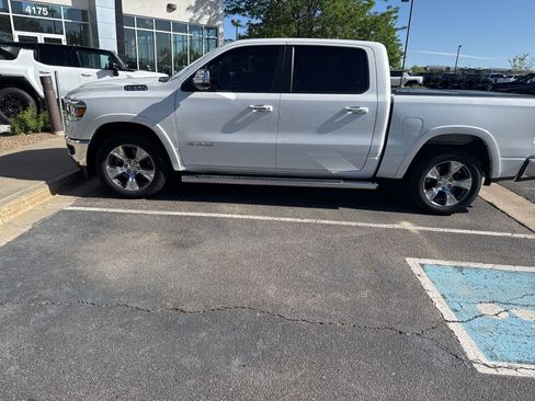 Used 2020 RAM 1500 Laramie AWD/4WD image 3