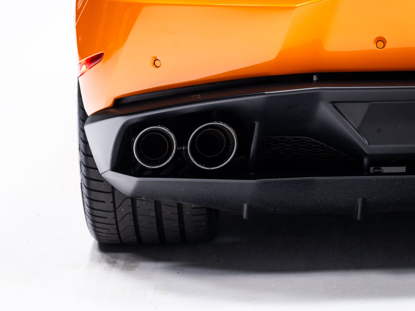 Used 2016 Lamborghini Huracan LP 610-4 AWD/4WD image 25
