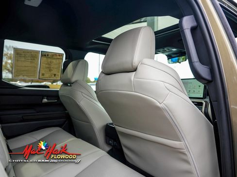 Used 2025 Toyota Tacoma Limited image 11