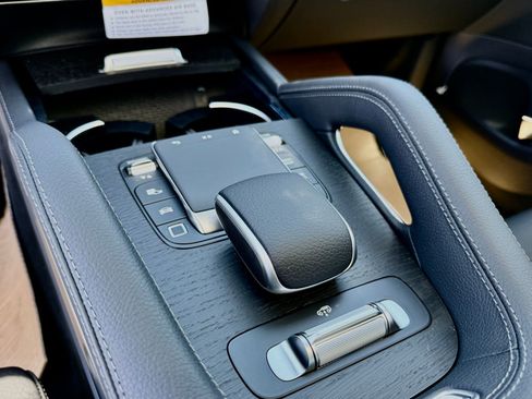 New 2026 Mercedes-Benz GLS 450 4MATIC image 25