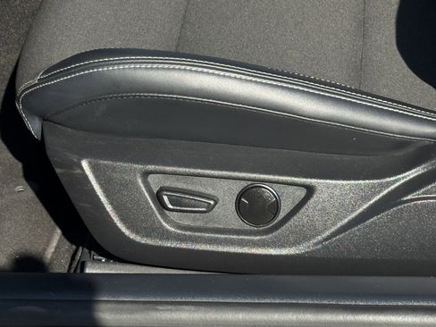 Used 2024 Ford Mustang image 10