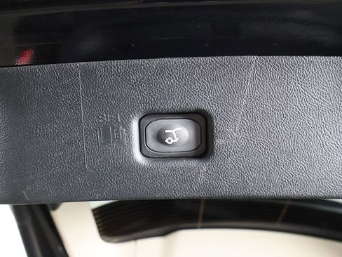Used 2023 Lincoln Nautilus Reserve AWD/4WD image 55