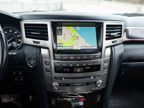 Used 2014 Lexus LX 570 4WD image 31