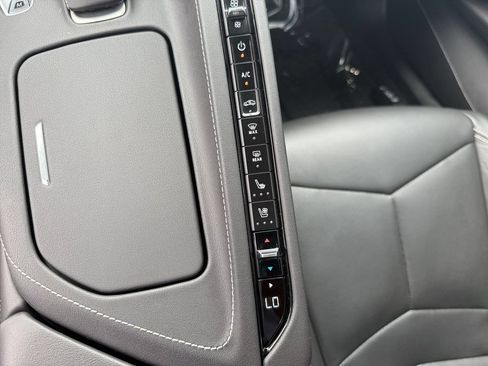 Used 2022 Chevrolet Corvette Stingray Preferred Conv w/ Battery Protection Package RWD image 19