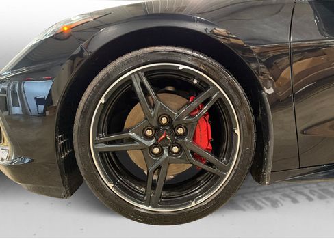 Used 2020 Chevrolet Corvette Stingray 2LT w/ 2LT Preferred Equipment Group RWD image 47