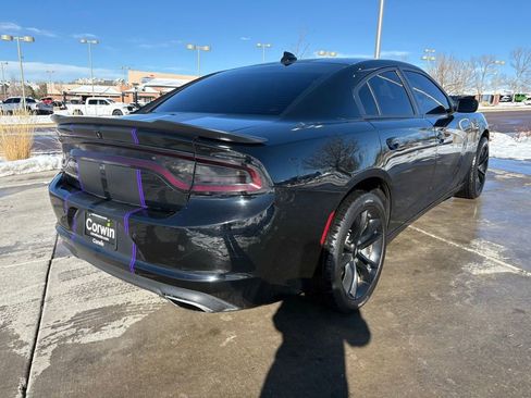 Used 2018 Dodge Charger GT image 9
