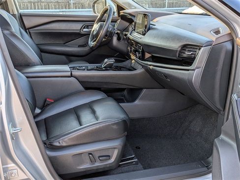 Used 2022 Nissan Rogue SL w/ SL Premium Package image 23