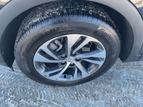 Used 2023 Buick Envision Essence image 11