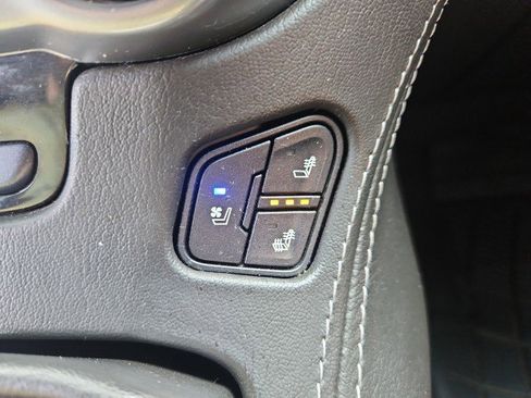 Used 2020 Chevrolet Suburban Premier image 21