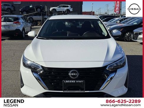 Used 2025 Nissan Sentra SV image 2