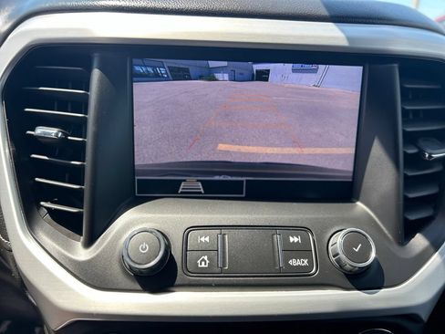 Used 2023 GMC Acadia SLE w/ Driver Convenience Package FWD image 18