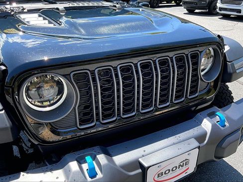 Certified 2025 Jeep Wrangler Unlimited Rubicon 4xe w/ Safety Group AWD/4WD image 29