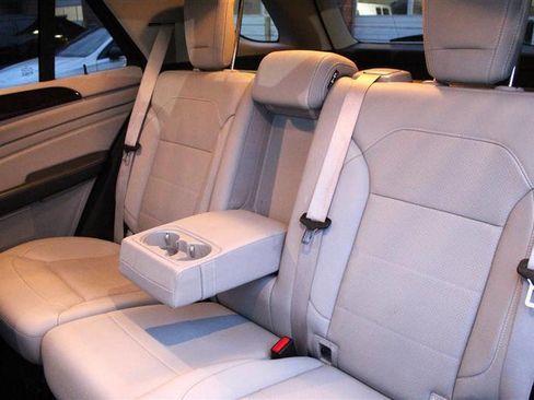 Used 2015 Mercedes-Benz ML 350 4MATIC image 27