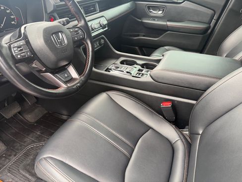 Used 2024 Honda Pilot TrailSport image 25