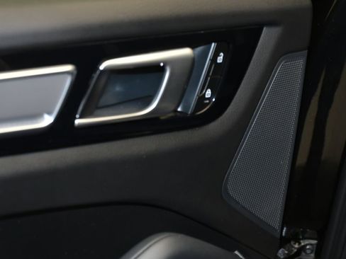 Certified 2023 Porsche Cayenne Platinum Edition AWD/4WD image 19